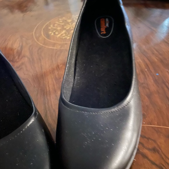 Women’s safe T Step Shoes - Picture 3 of 7